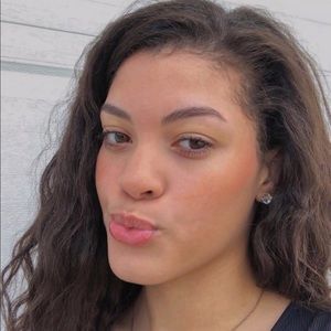 Meet your Posher, Mackenzi